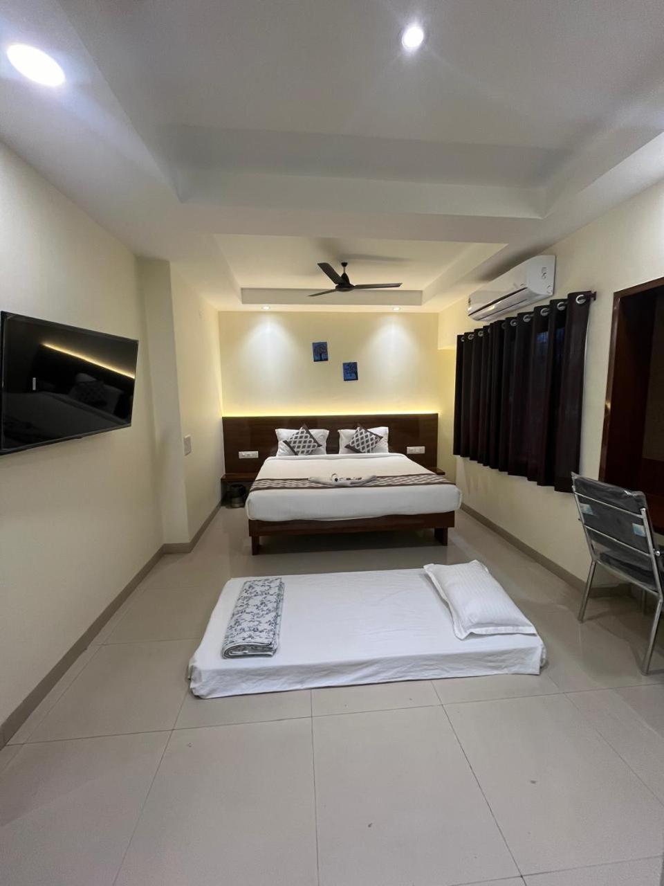 Hotel Mk Residency 3*