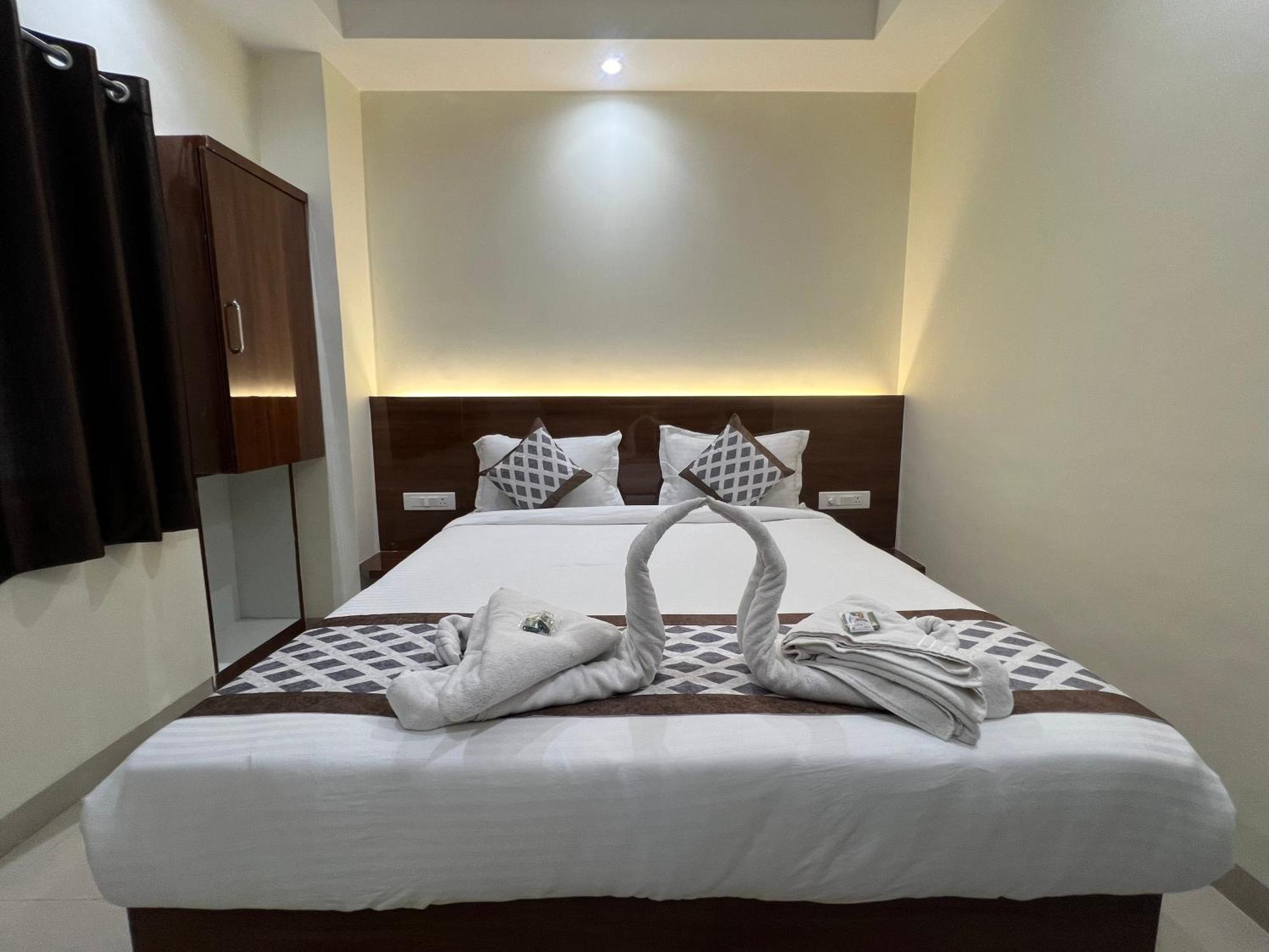 Hotel Mk Residency 3*